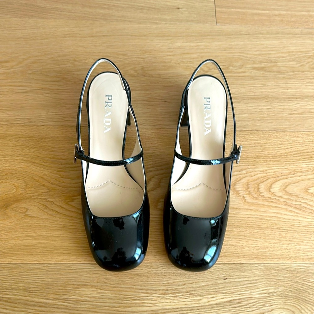 Prada shoes size 39 1/2